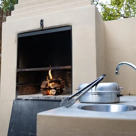 Braai Safaris Lodge Hoedspruit Buitenkant foto