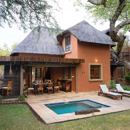 Braai Safaris Lodge Hoedspruit Buitenkant foto